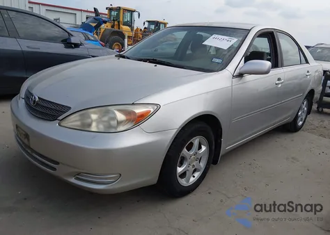 2002 Toyota Camry Le из США, поврежденный, VIN JTDBE32K420070579
